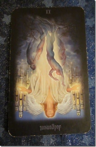 Everyday Tarot, 05/29/11:  Reserving Judgment