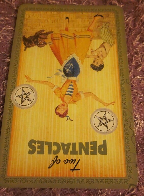 Everyday Tarot, 06/01/11: Rev. Two of Pentacles and Fixing Scattered Focus