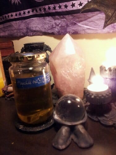 Fishy Moon Magic and Insistent Tarot