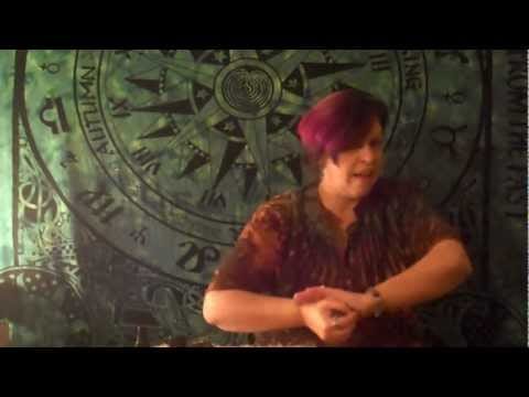 Caroline’s Divine Hotline? Mini Tarot/Chakra Reading