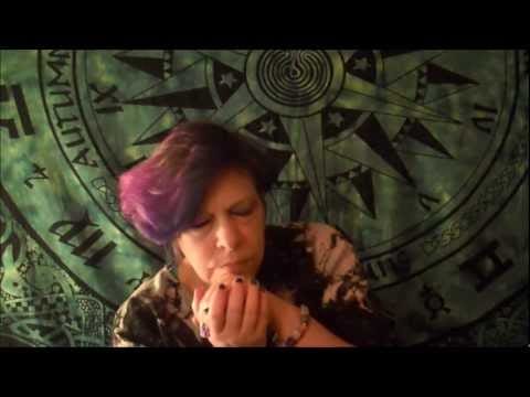 Anna’s Long-Distance Romance: What’s next? Mini Tarot Chakra Reading