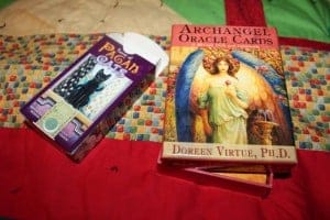 Wear Gloves. Weekly Tarot Forecast, September 14 - 20 IMG_4456