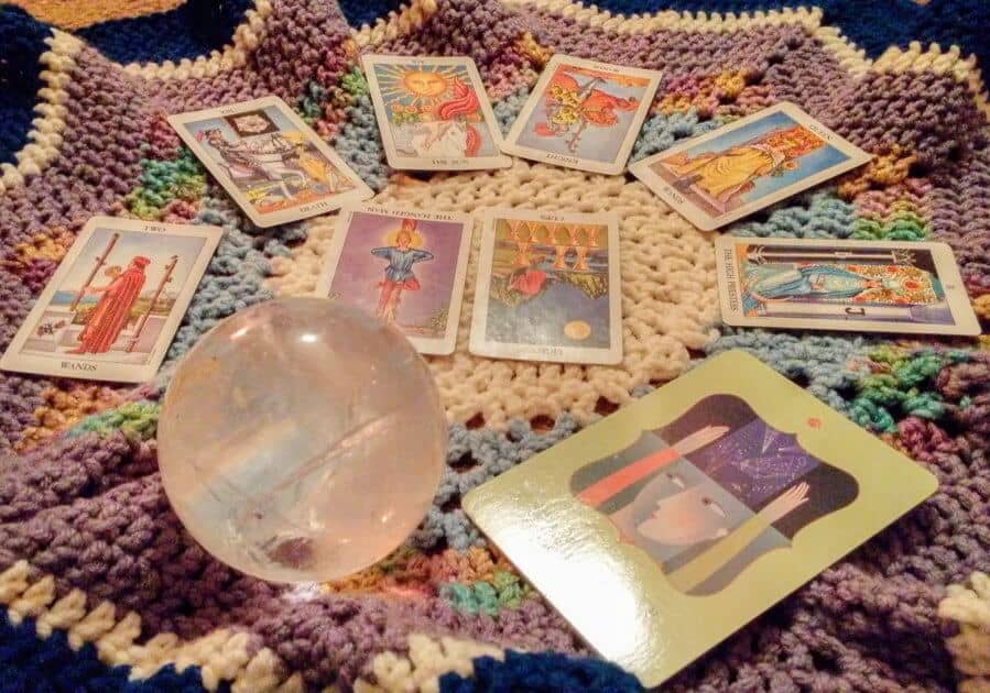 Benefit of the Doubt: Tarot Forecast, Dec 12 - 18, 2016 Benefit of the Doubt: Tarot Forecast, Dec 12 - 18, 2016 Everyday Tarot